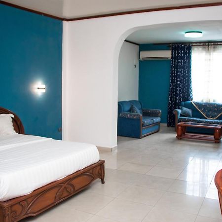 Hotel Le Majestic Дуала Екстер'єр фото