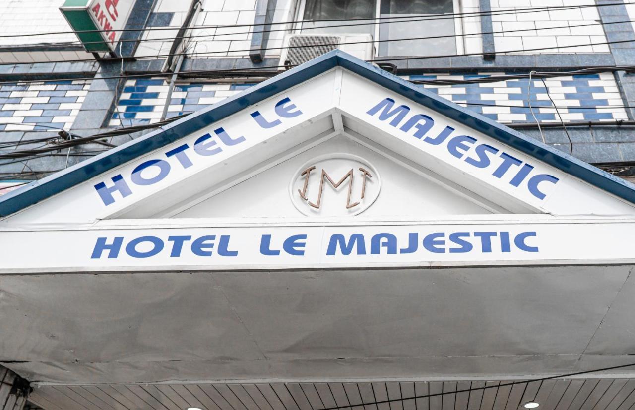 Hotel Le Majestic Дуала Екстер'єр фото