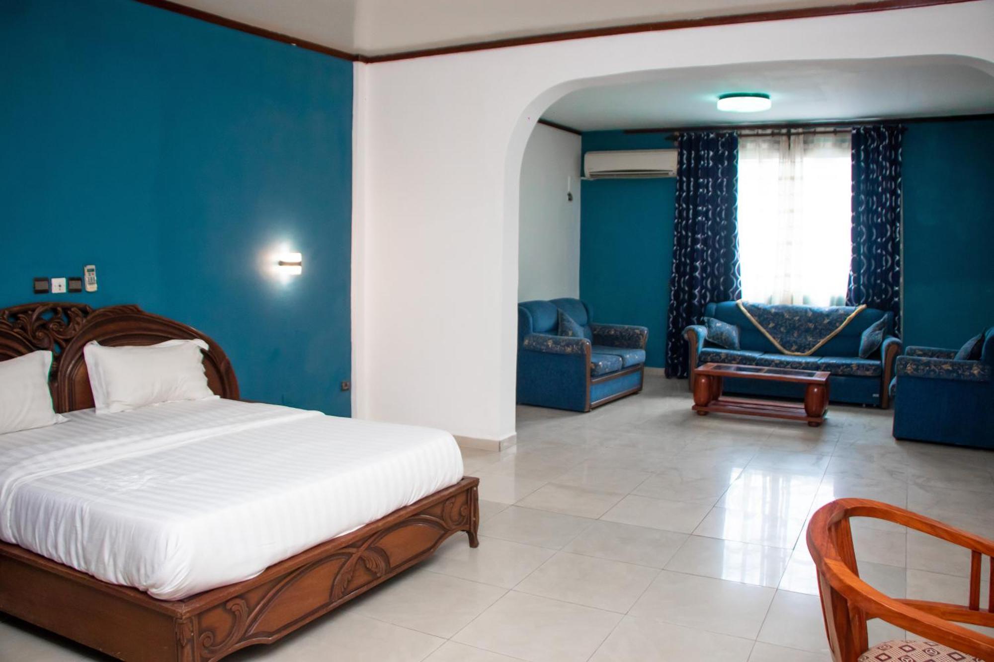 Hotel Le Majestic Дуала Екстер'єр фото